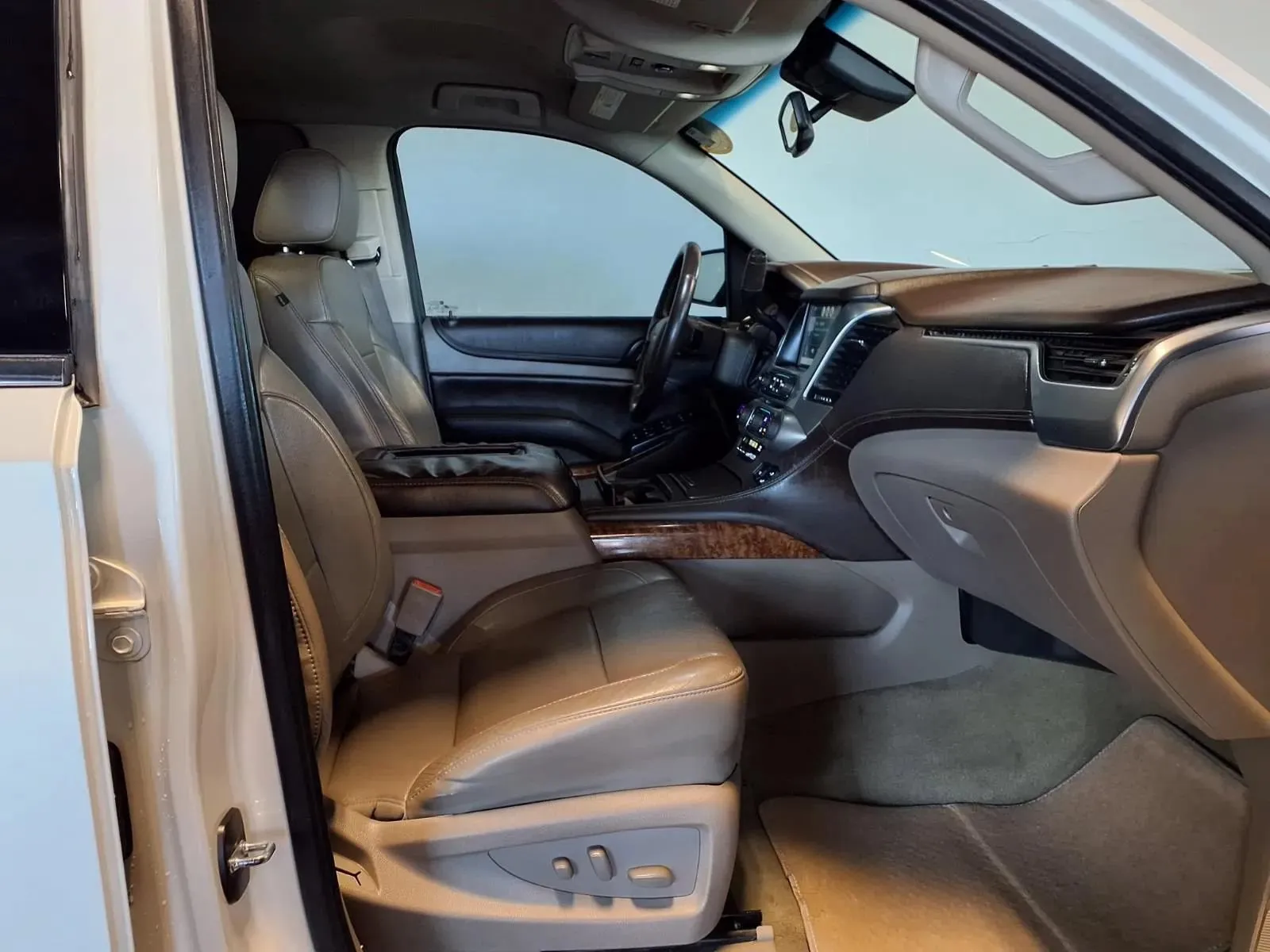 Chevrolet Tahoe photo 12