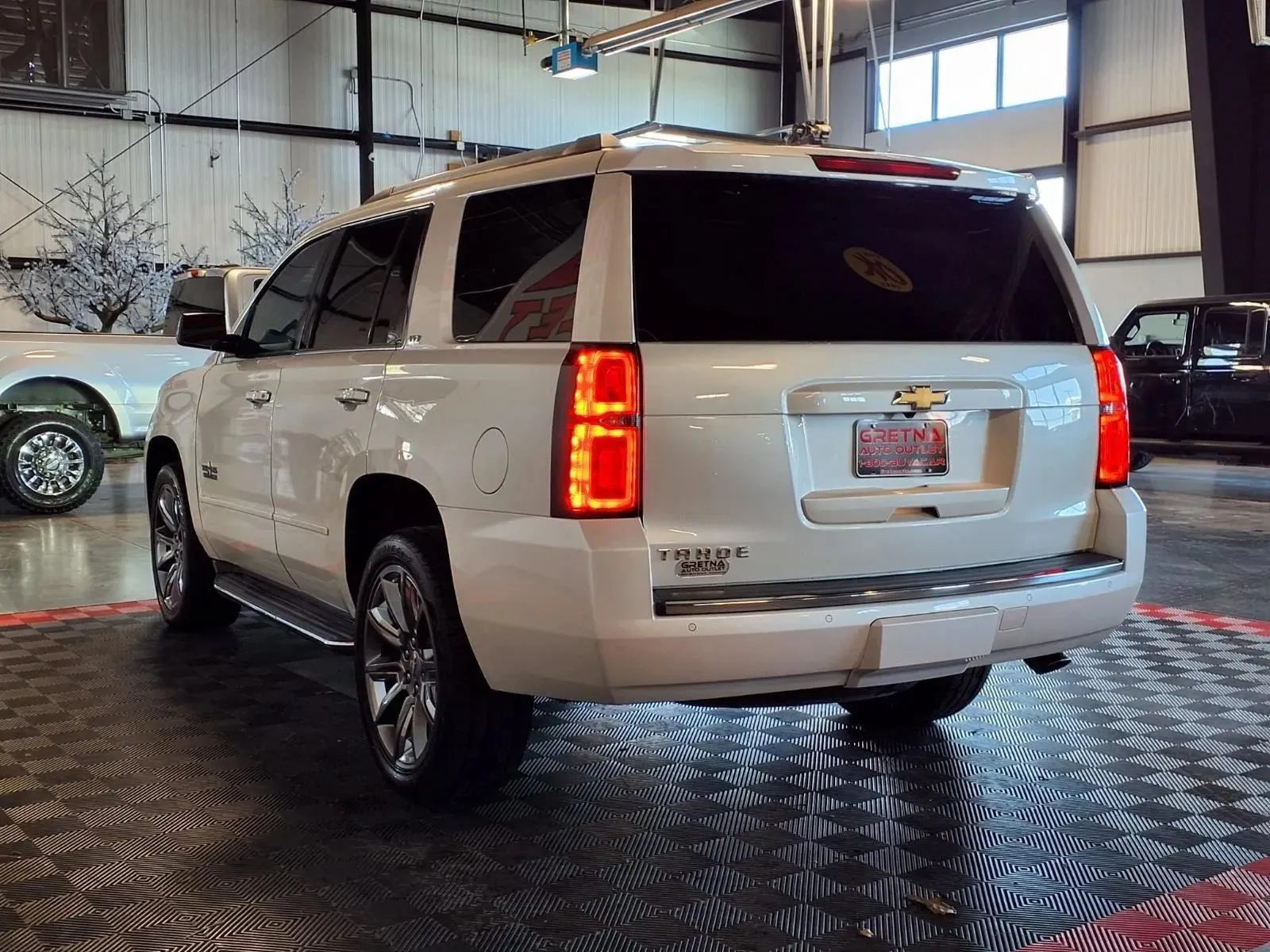 Chevrolet Tahoe photo 4