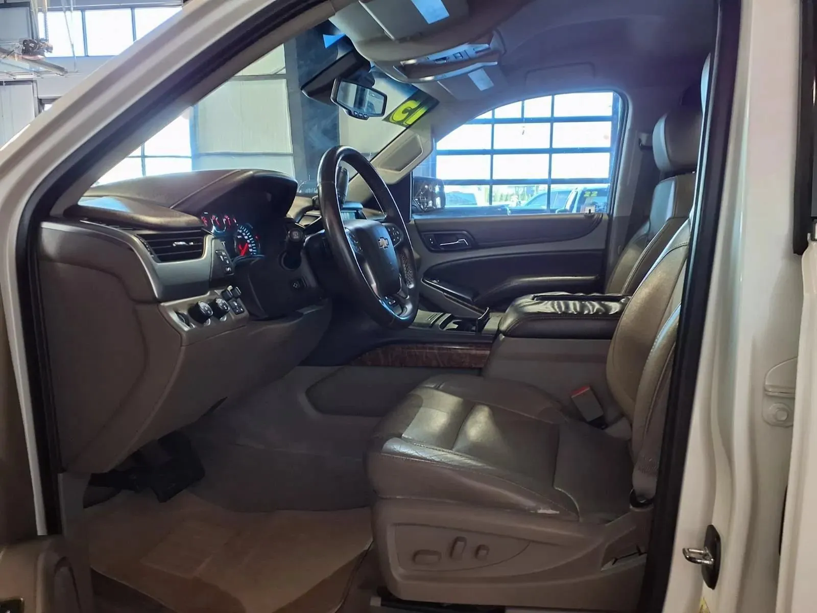 Chevrolet Tahoe photo 19