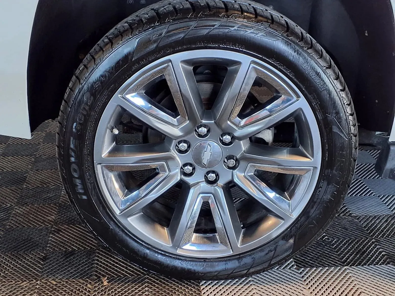 Chevrolet Tahoe photo 8