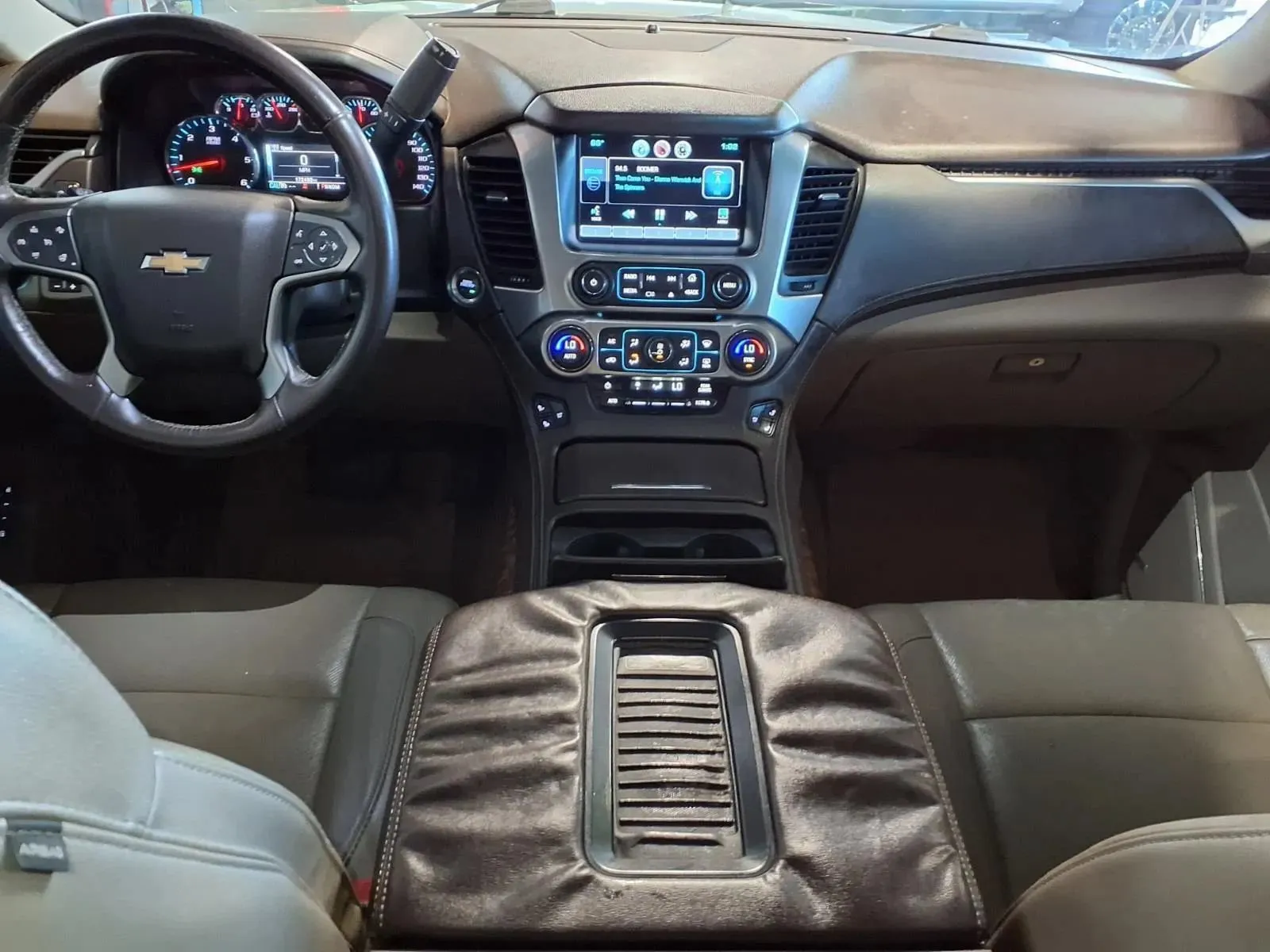 Chevrolet Tahoe photo 17