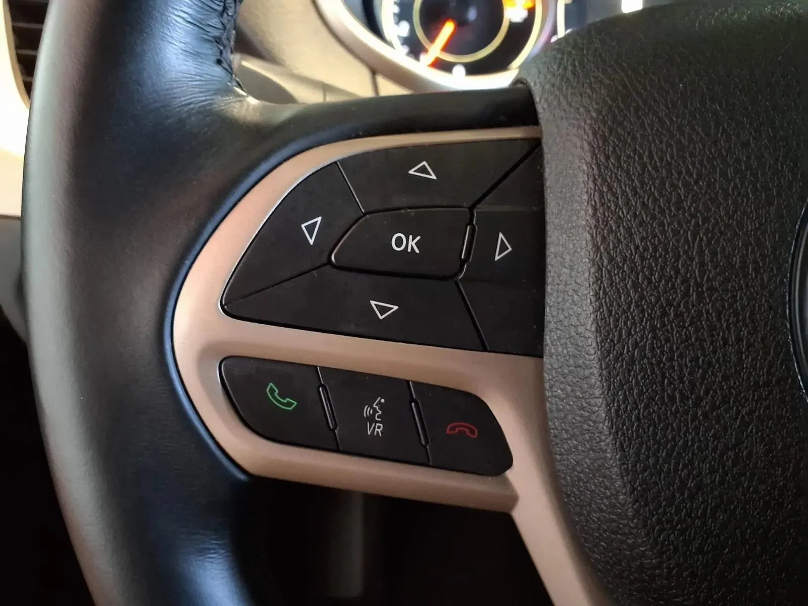 Jeep Cherokee photo 24