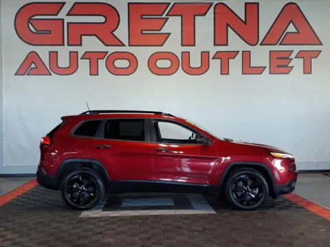 Red 2017 Jeep Cherokee Altitude for sale in Gretna, NE