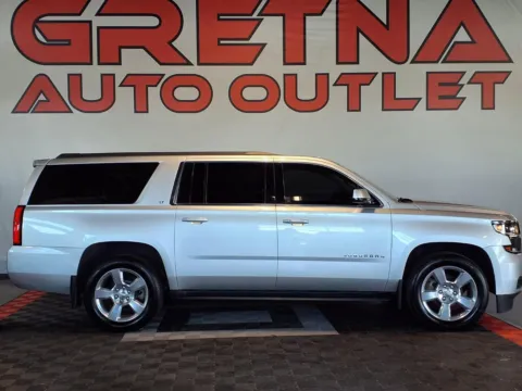 Silver 2018 Chevrolet Suburban LT for sale in Gretna, NE