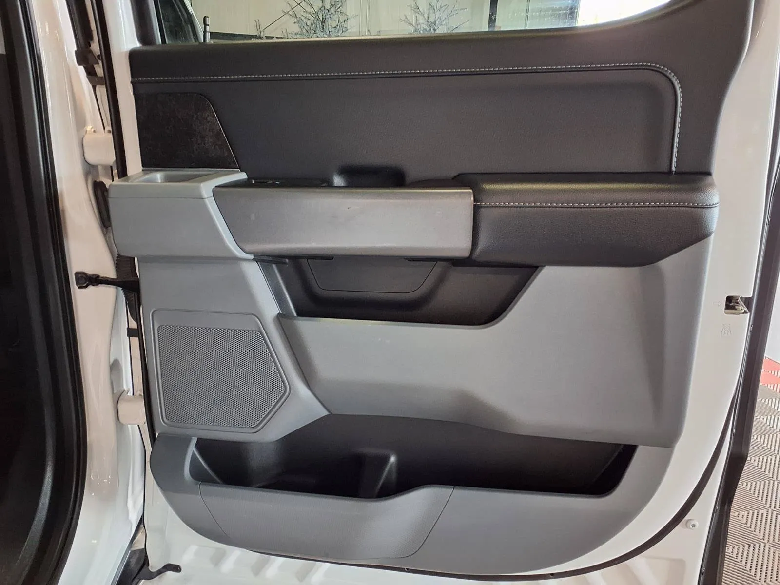 Ford F-150 photo 10