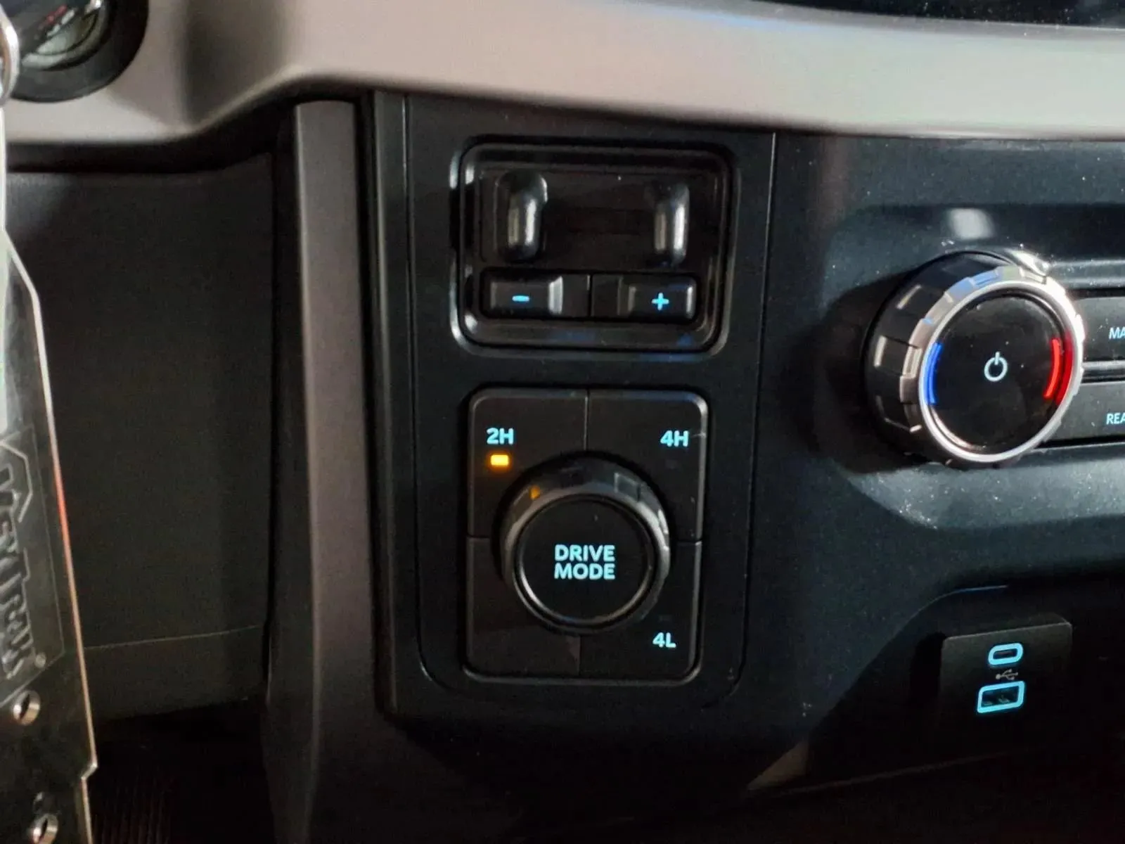 Ford F-150 photo 24