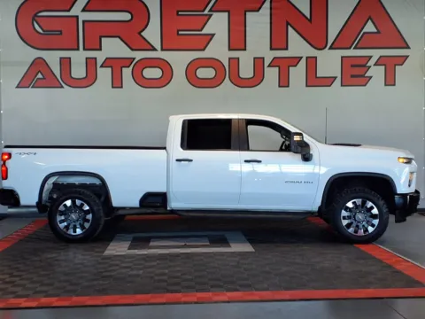 White 2021 Chevrolet Silverado 2500HD Custom for sale in Gretna, NE