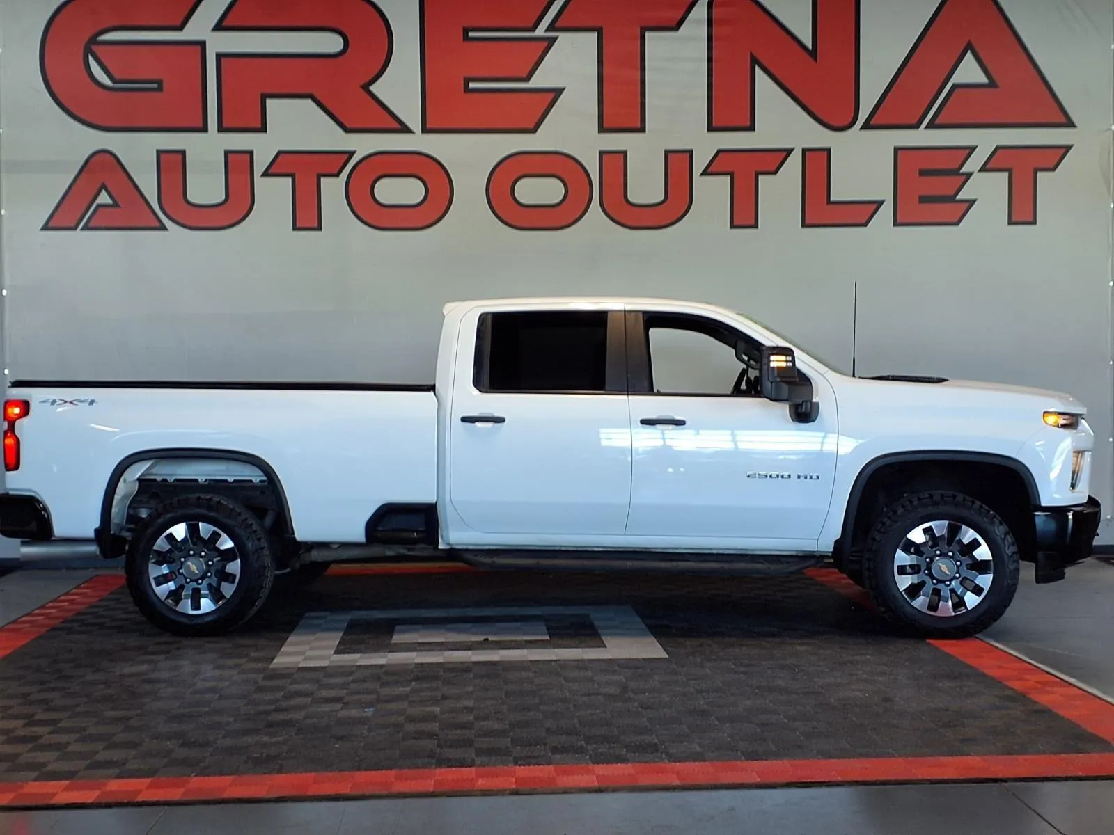 White 2021 Chevrolet Silverado 2500HD Custom for sale in Gretna, NE