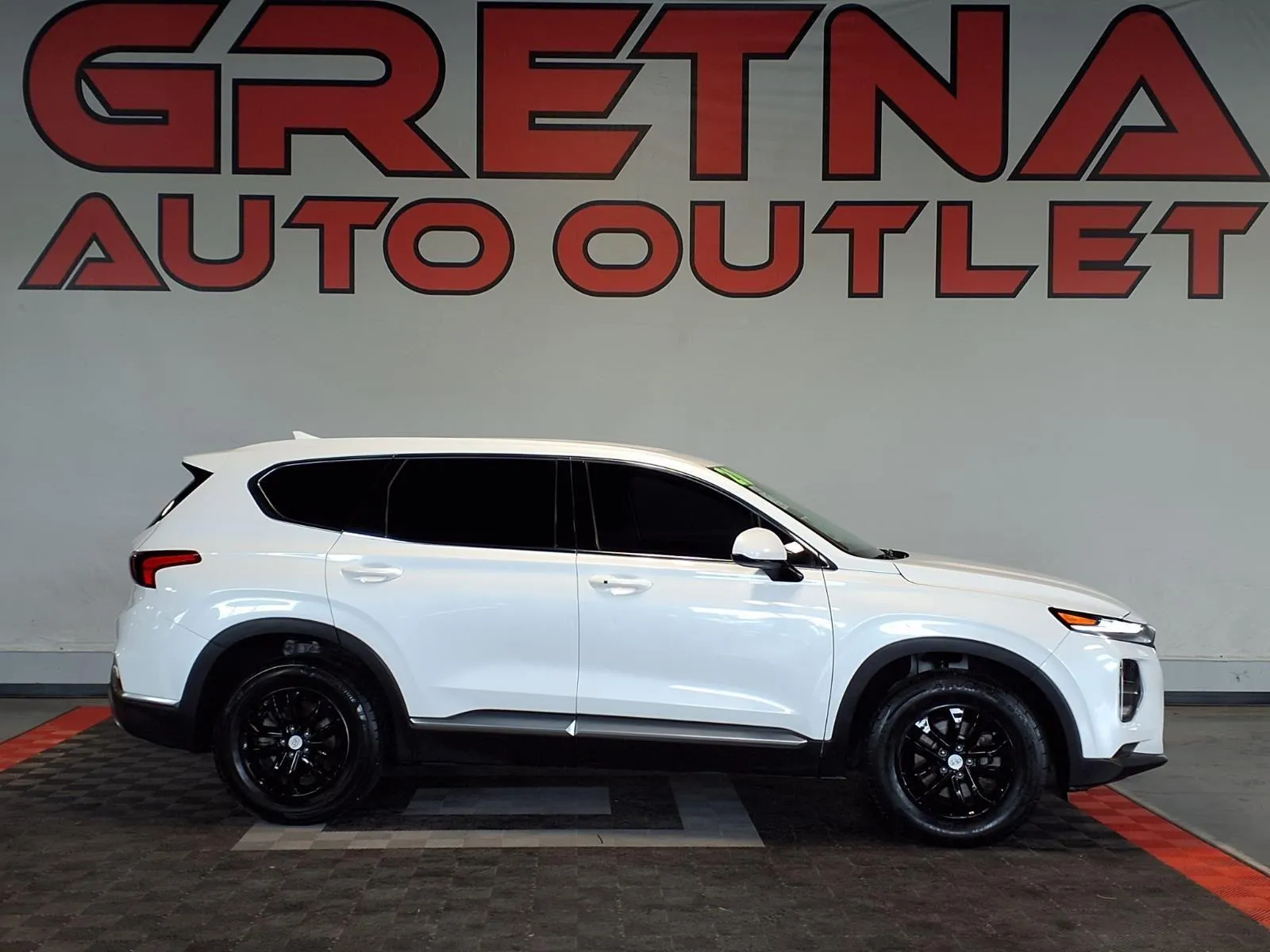 White 2020 Hyundai Santa Fe SEL for sale in Gretna, NE