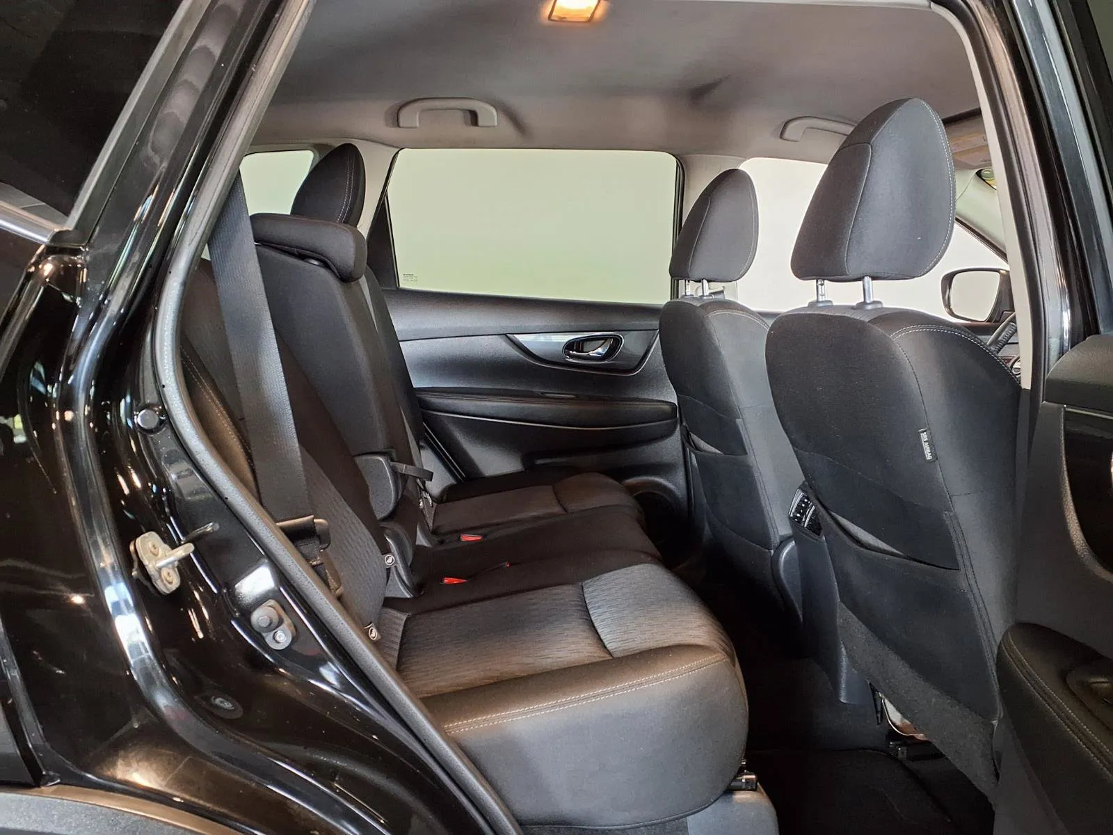 Nissan Rogue photo 10