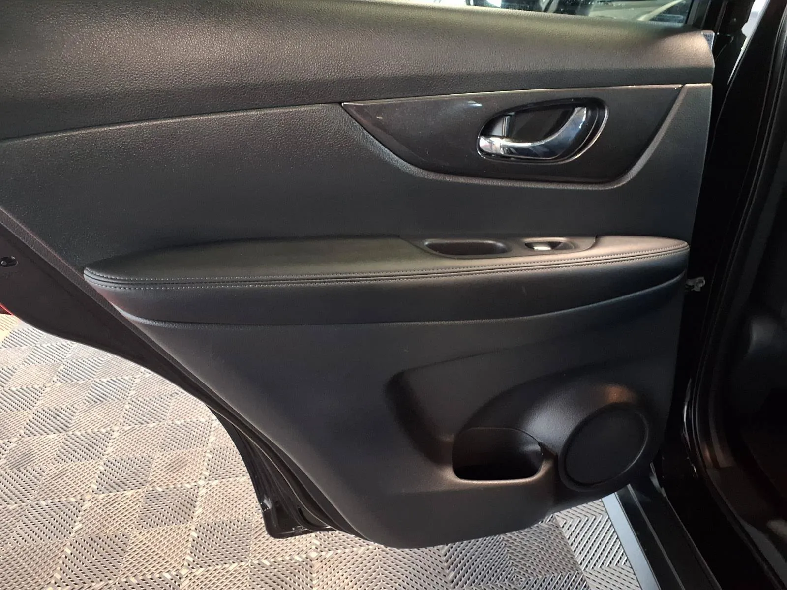 Nissan Rogue photo 15