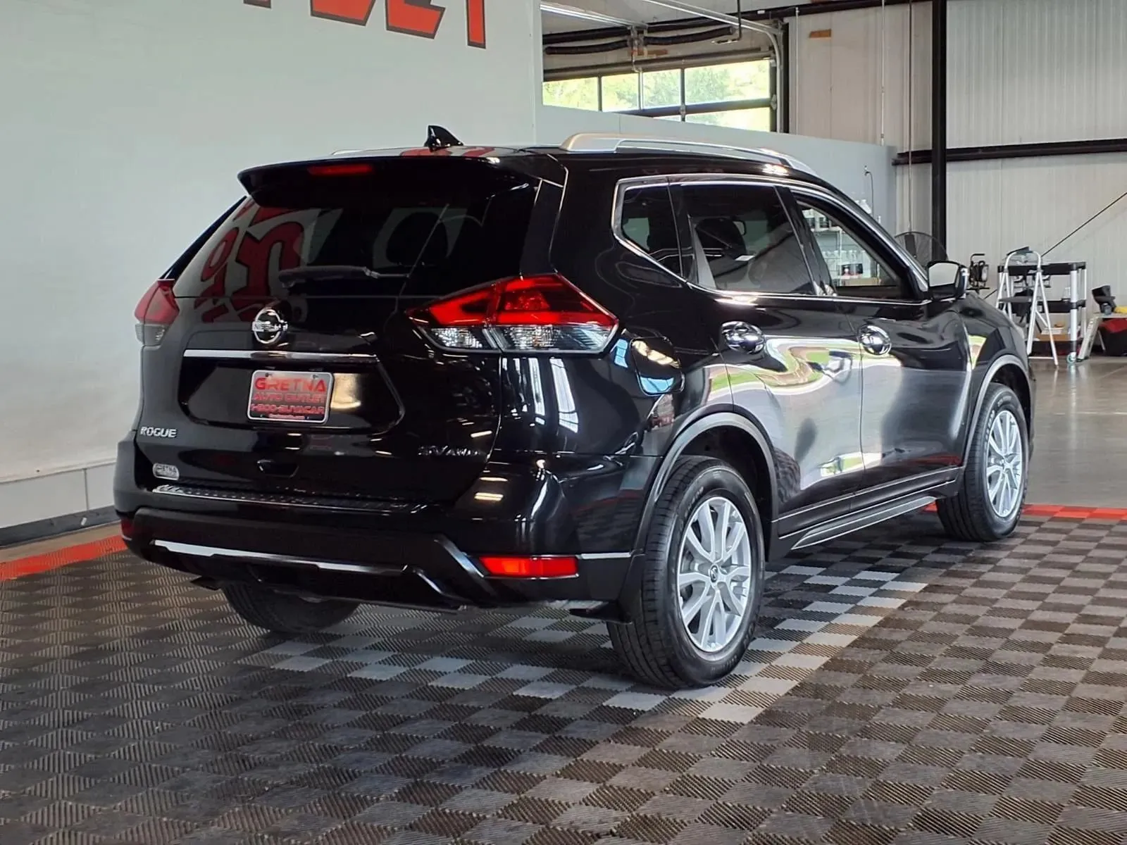 Nissan Rogue photo 8