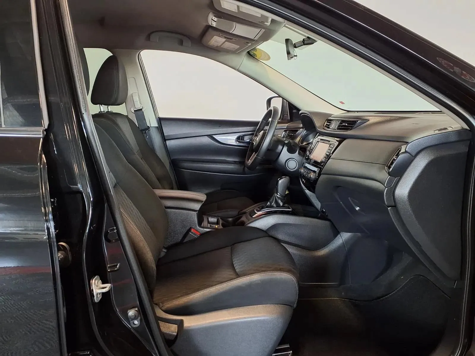 Nissan Rogue photo 12