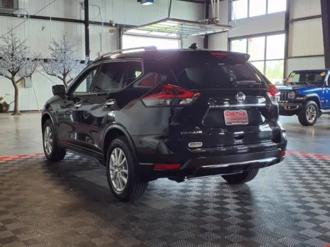More photos of 2018 Nissan Rogue SV at Gretna Auto Outlet, NE