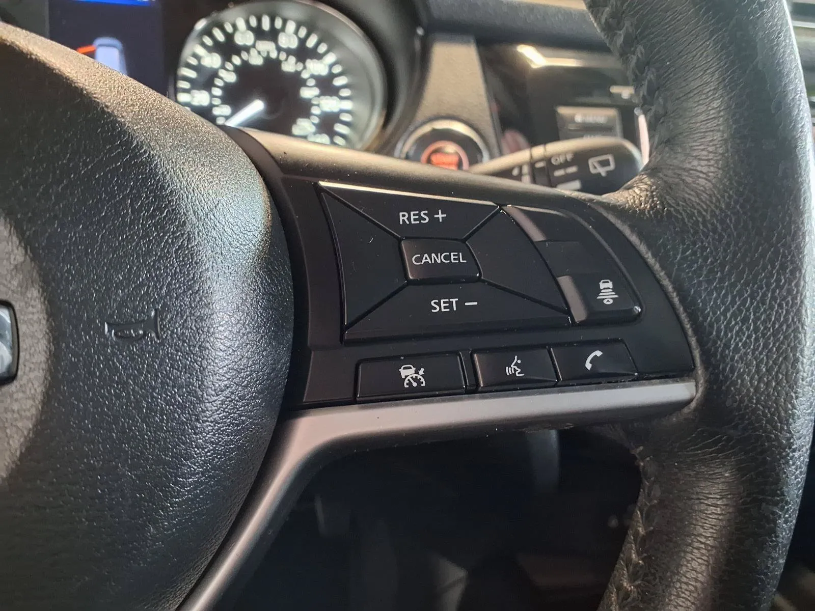 Nissan Rogue photo 25
