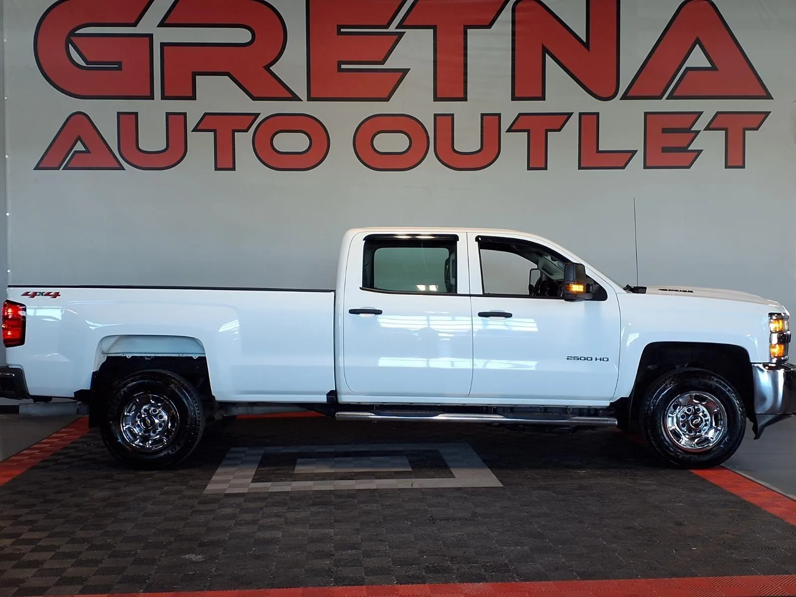 2018 Chevrolet Silverado HD Work Truck 4WD Crew Cab Standard Box's photo