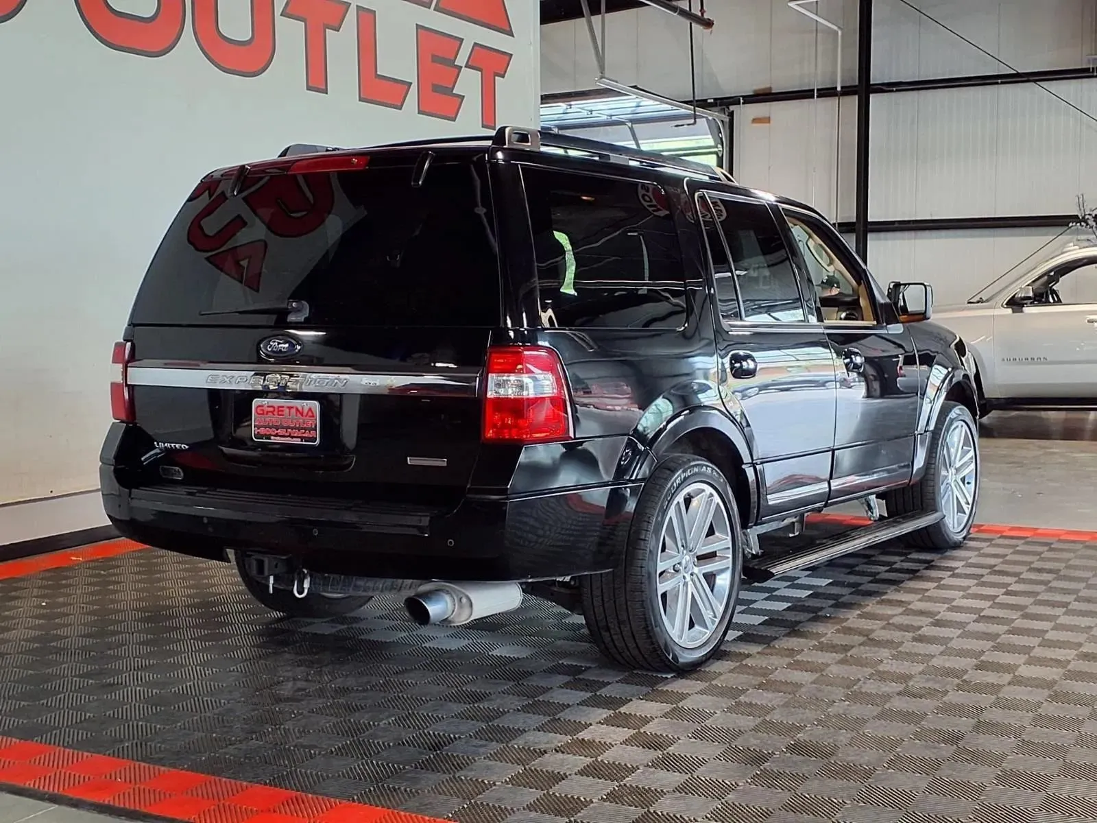 Ford Expedition photo 8