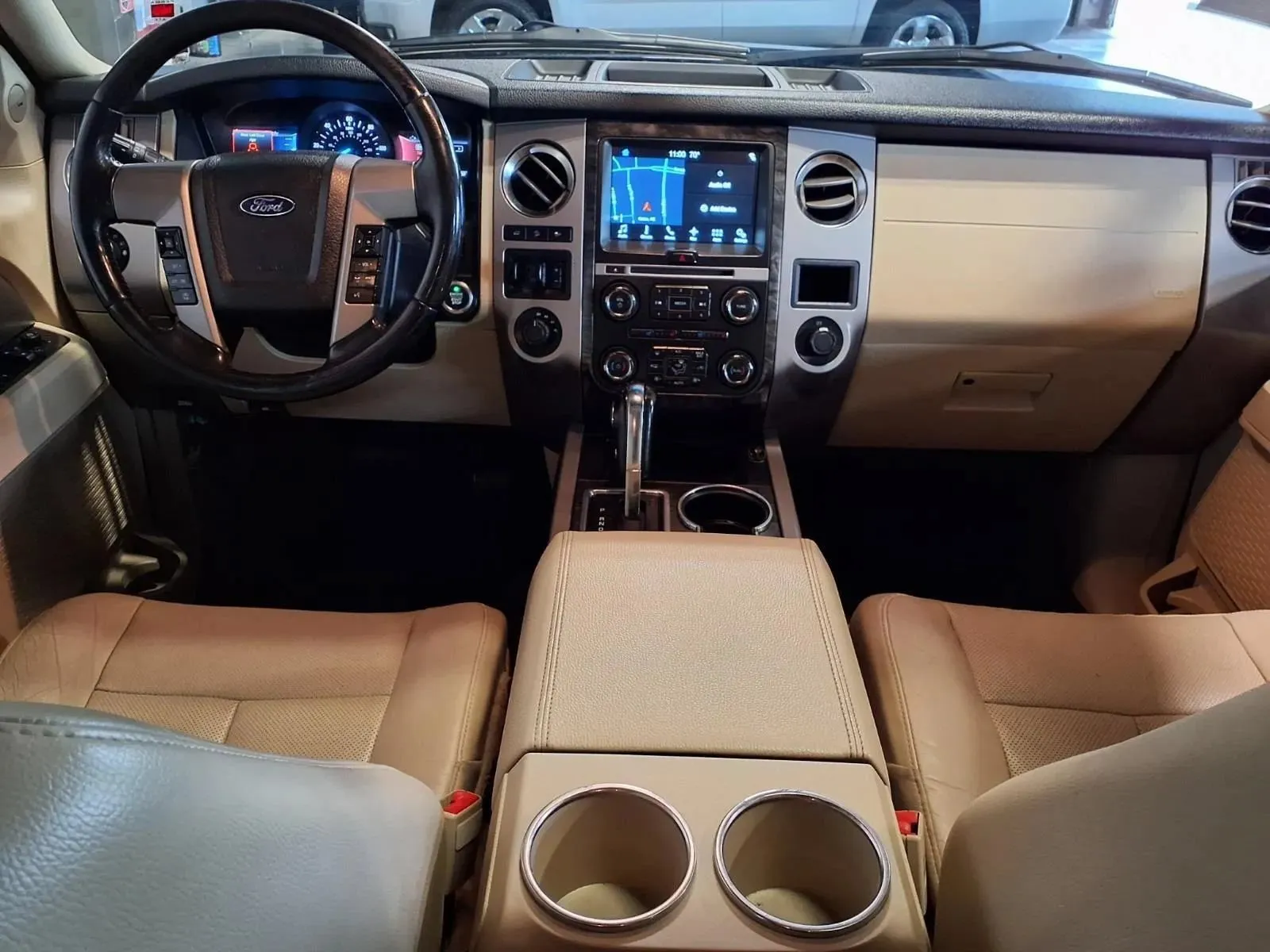 Ford Expedition photo 19