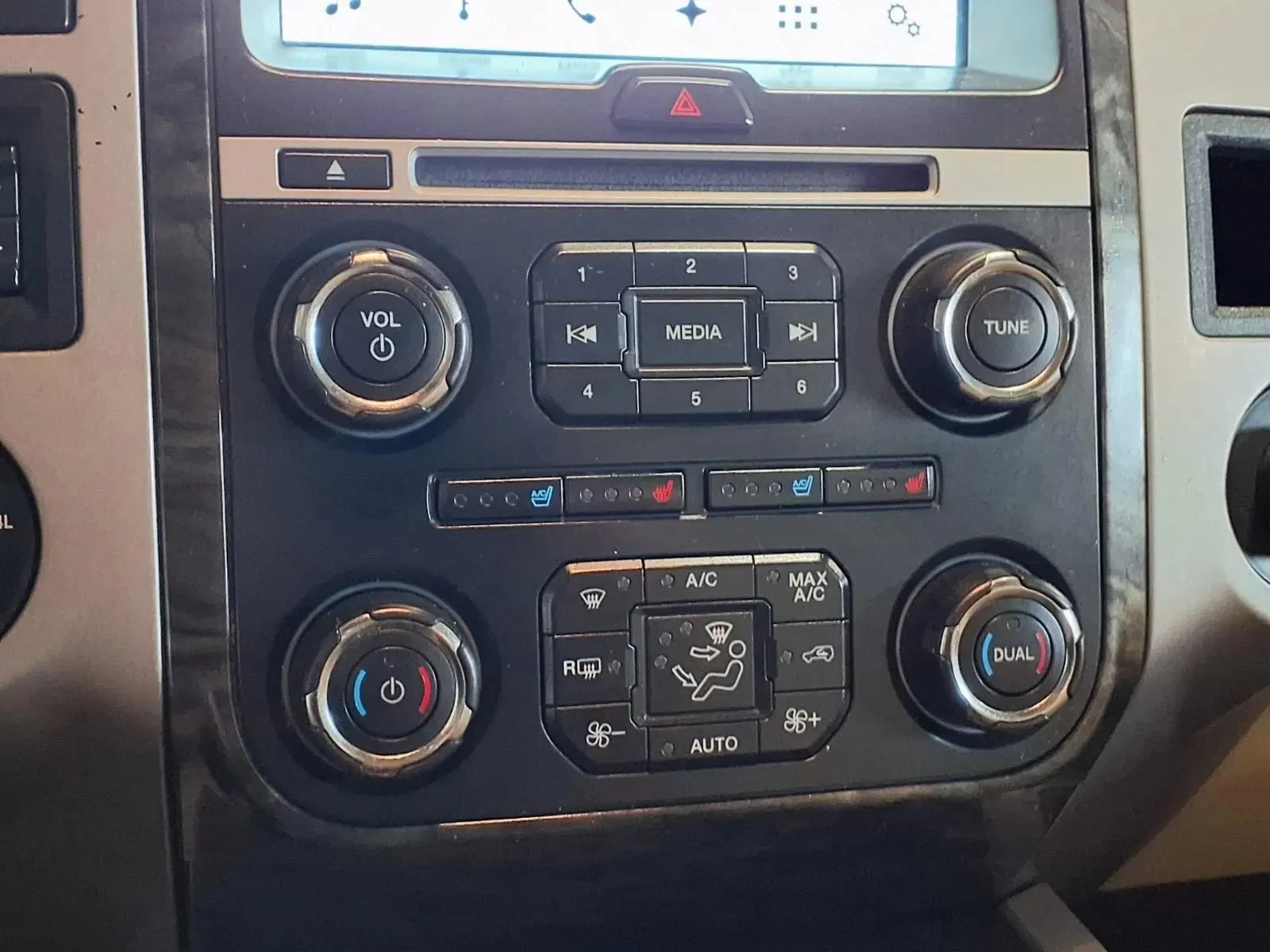 Ford Expedition photo 26