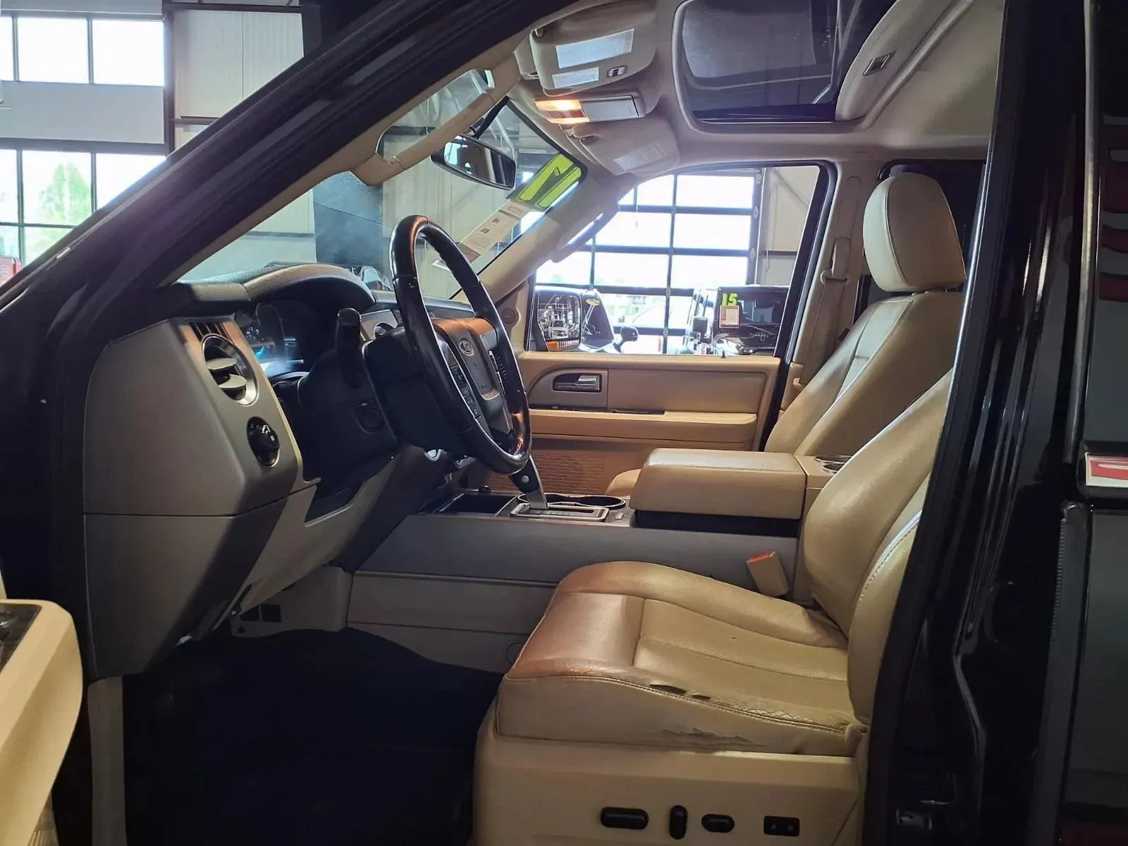 Ford Expedition photo 21