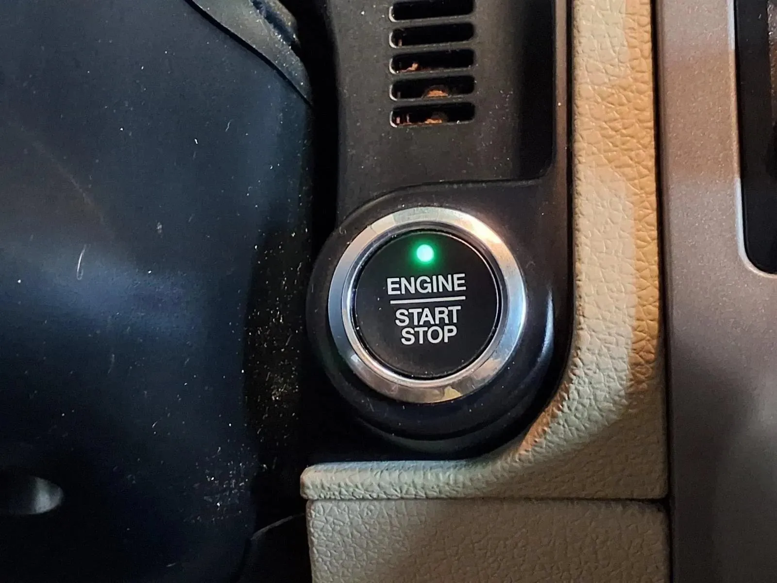 Ford Expedition photo 30