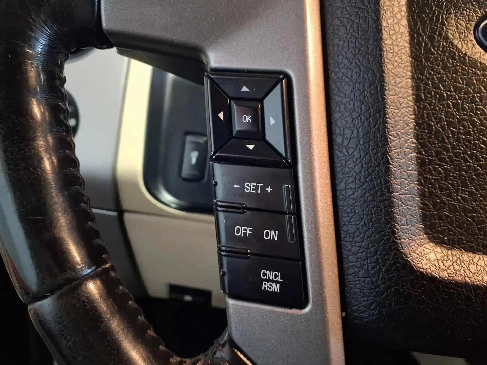 Ford Expedition photo 32