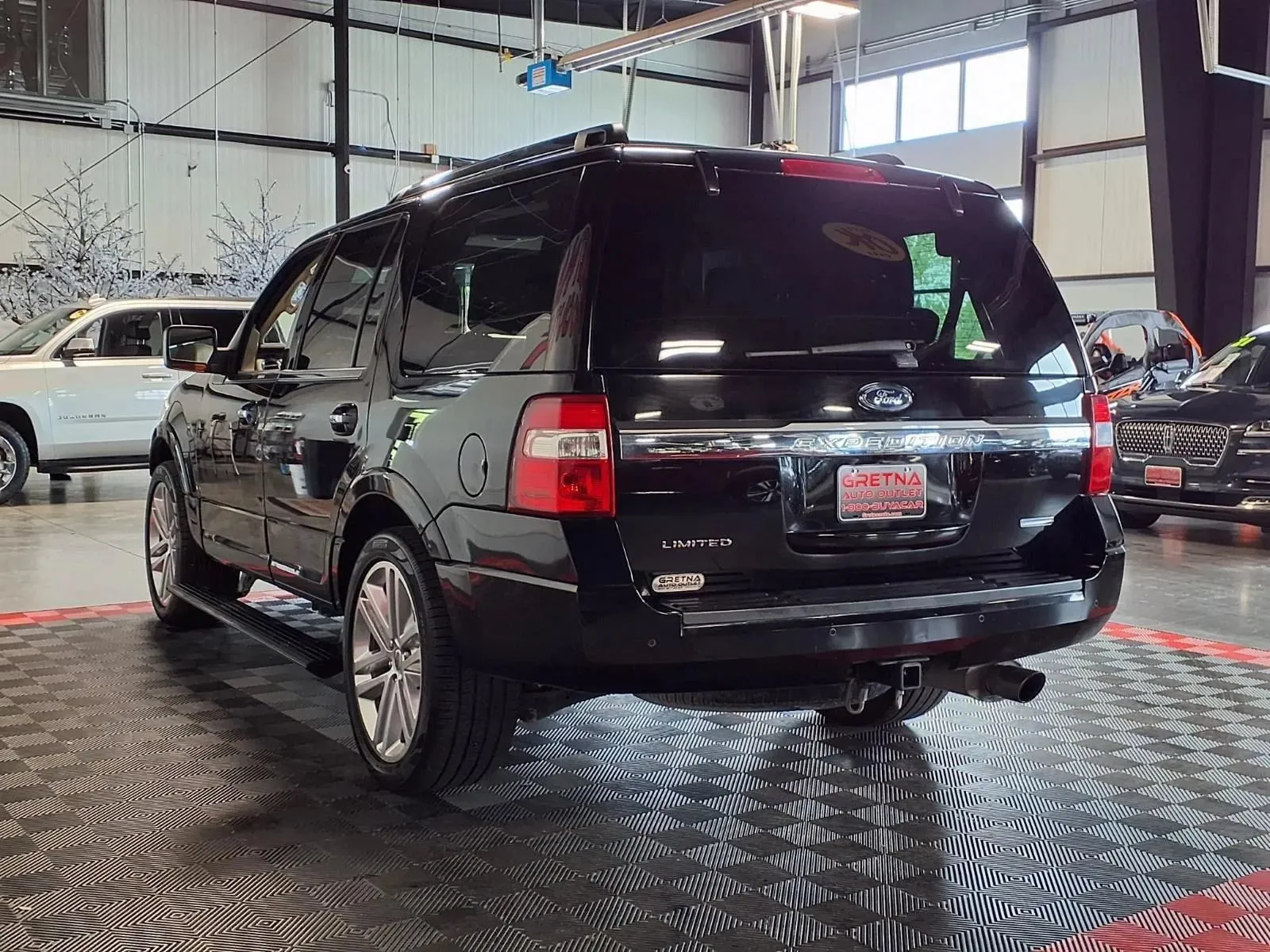 Ford Expedition photo 4