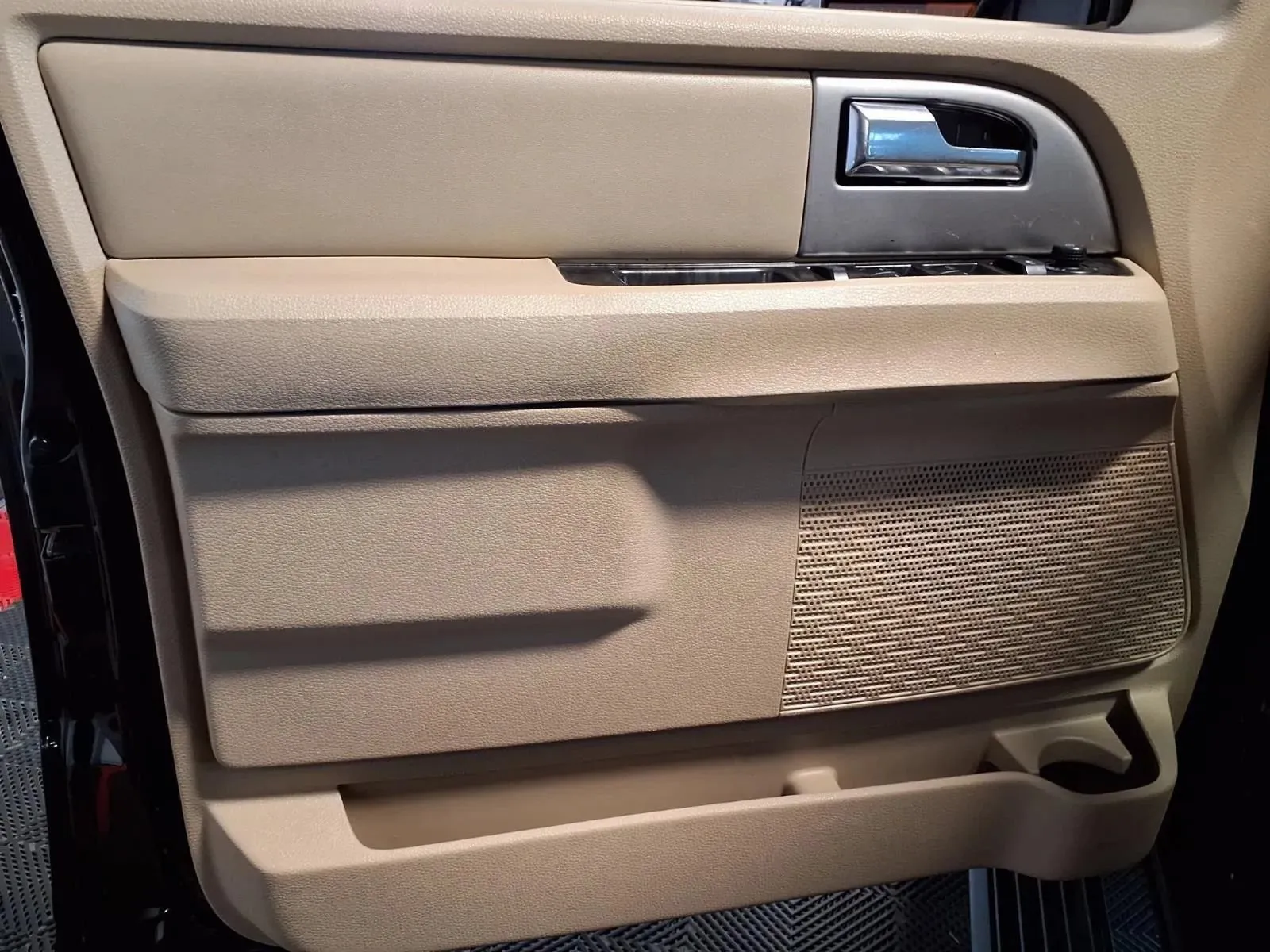 Ford Expedition photo 20