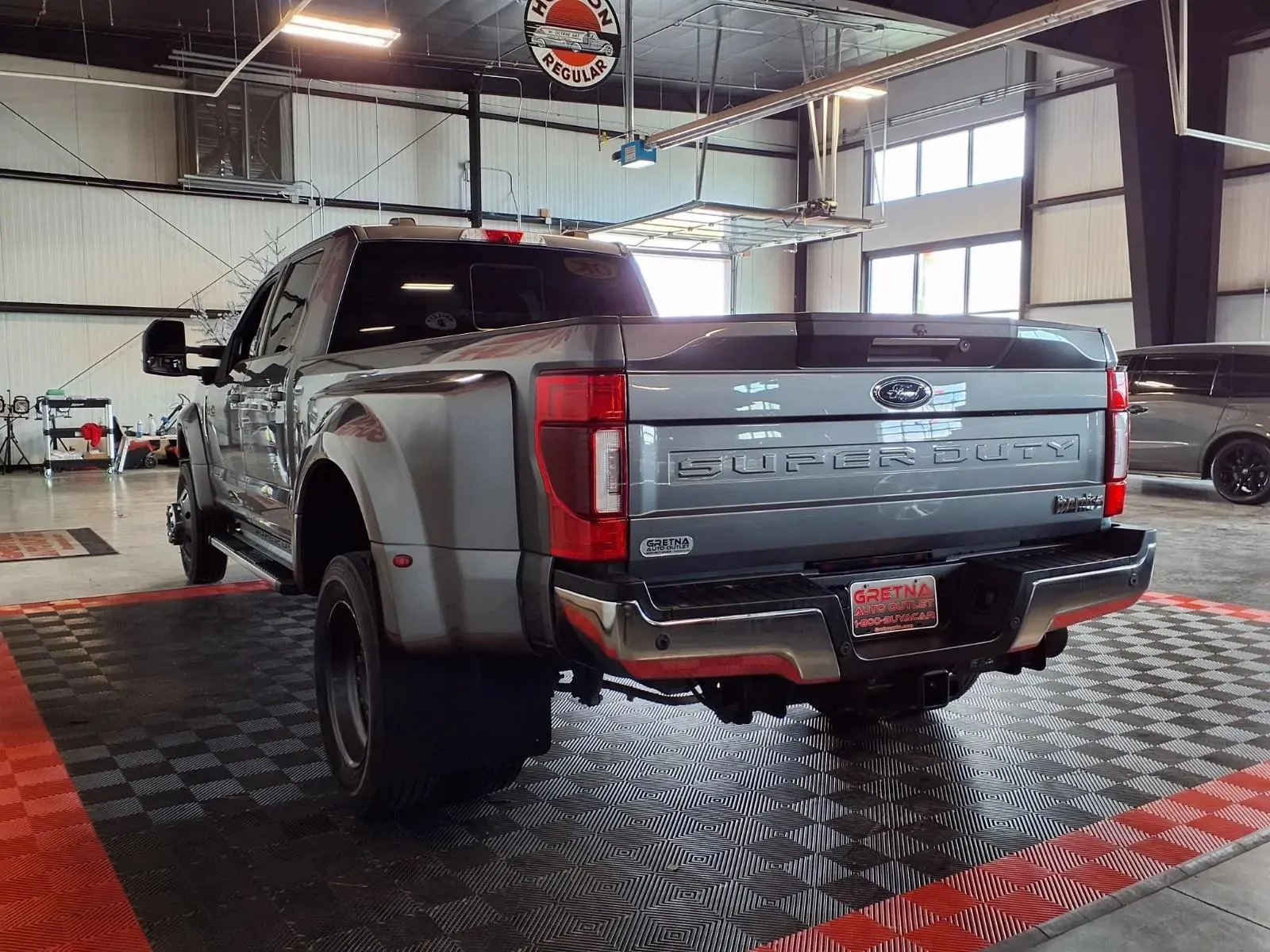 Ford F-450 photo 4