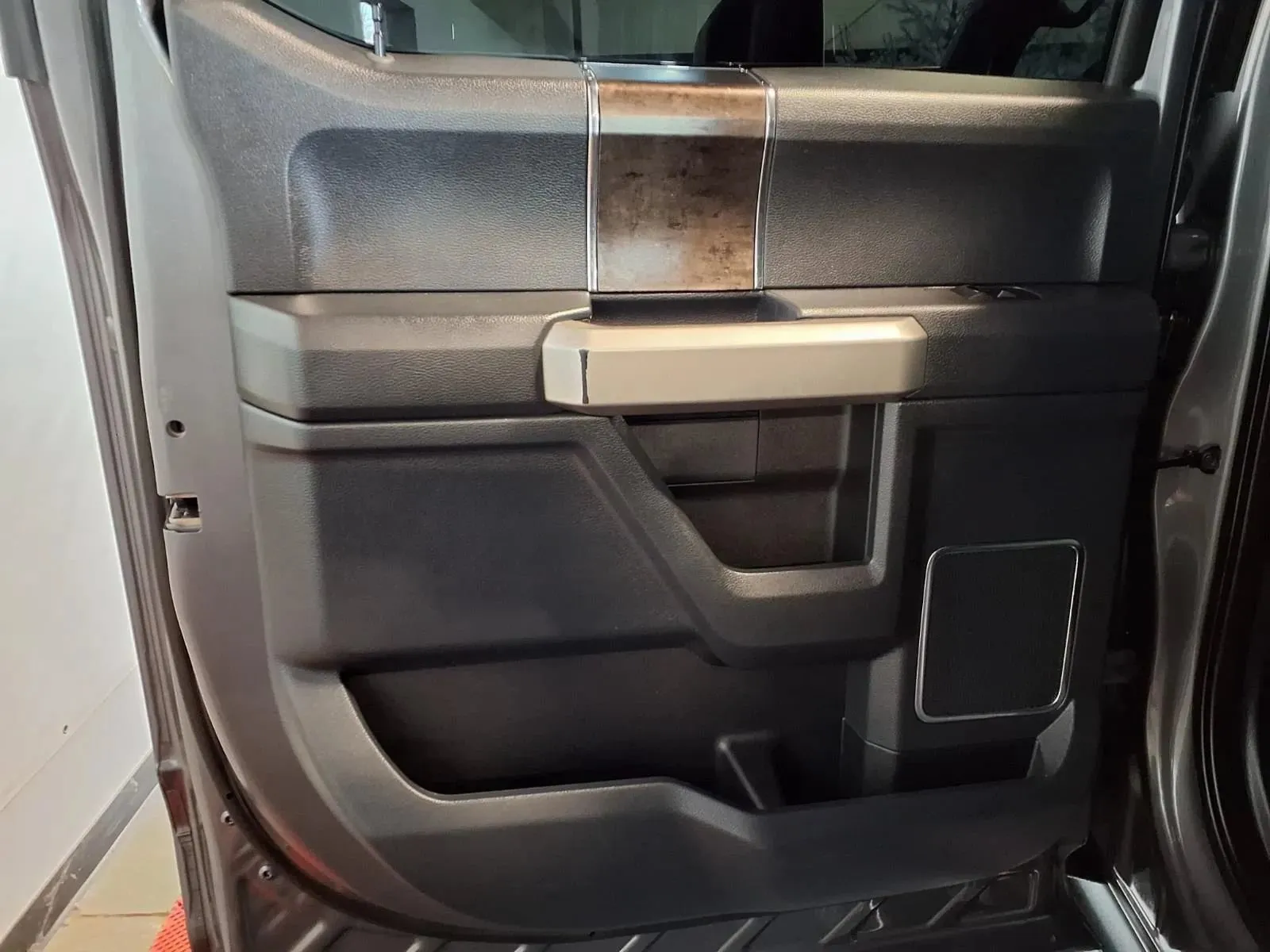 Ford F-450 photo 13