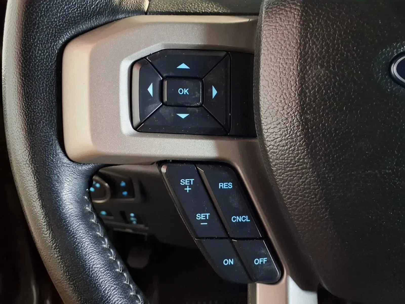 Ford F-450 photo 25