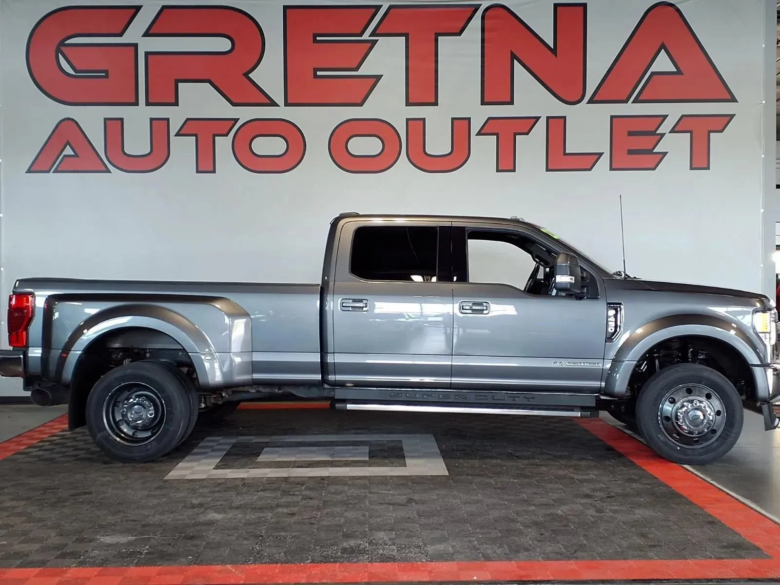 Gray 2022 Ford Super Duty F-450 DRW LARIAT for sale in Gretna, NE