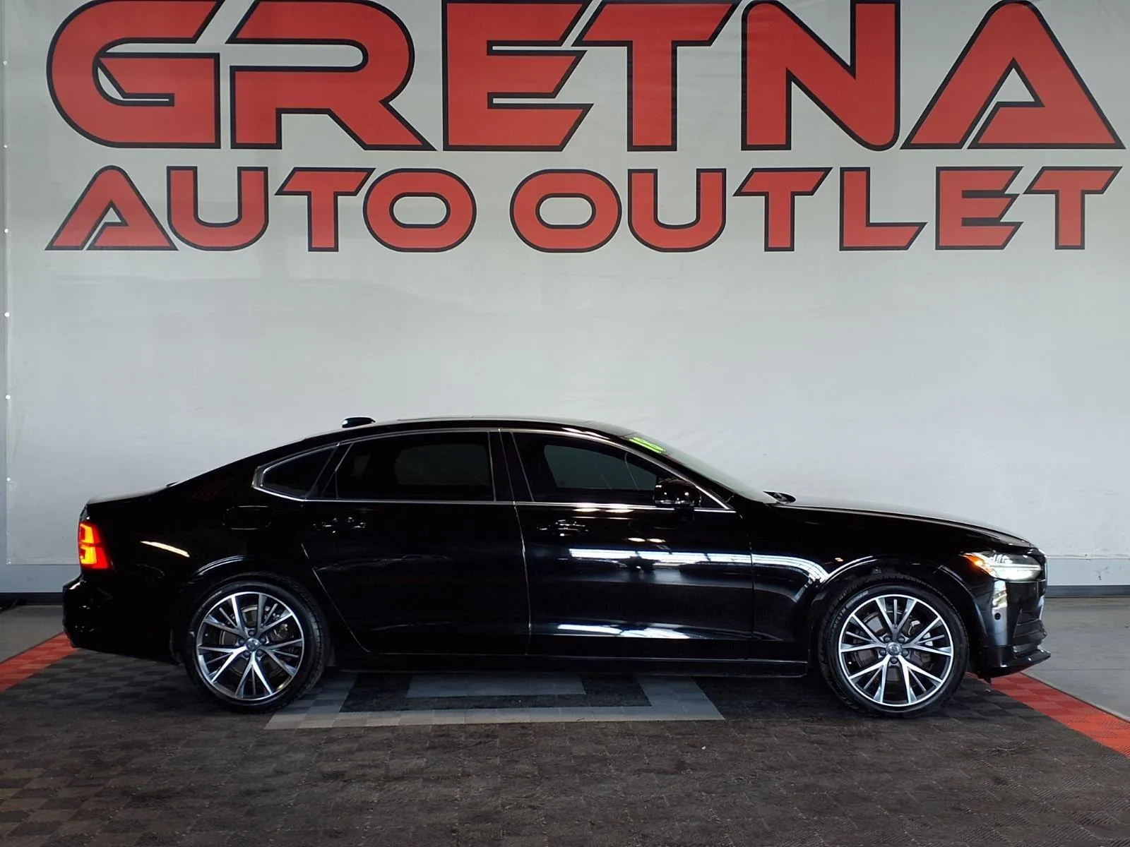 Black 2018 Volvo S90 T5 Momentum for sale in Gretna, NE