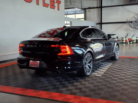More photos of 2018 Volvo S90 T5 Momentum at Gretna Auto Outlet, NE