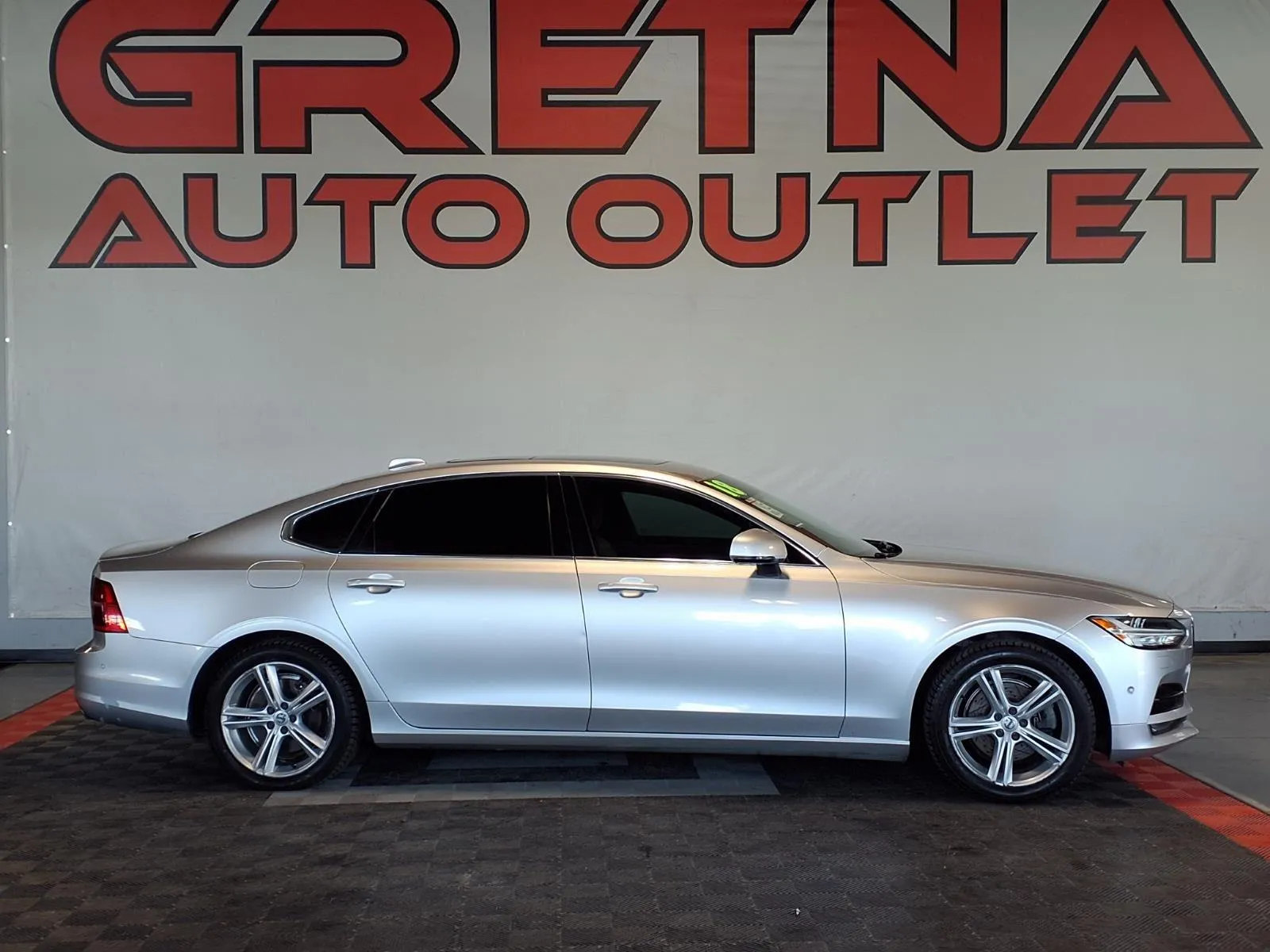 Silver 2018 Volvo S90 T5 Momentum for sale in Gretna, NE