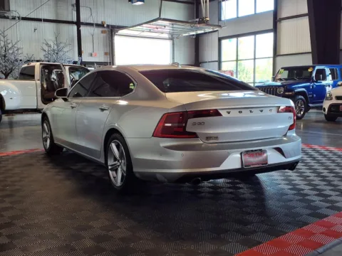 More photos of 2018 Volvo S90 T5 Momentum at Gretna Auto Outlet, NE
