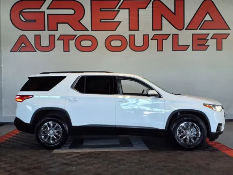 White 2019 Chevrolet Traverse LT Cloth for sale in Gretna, NE