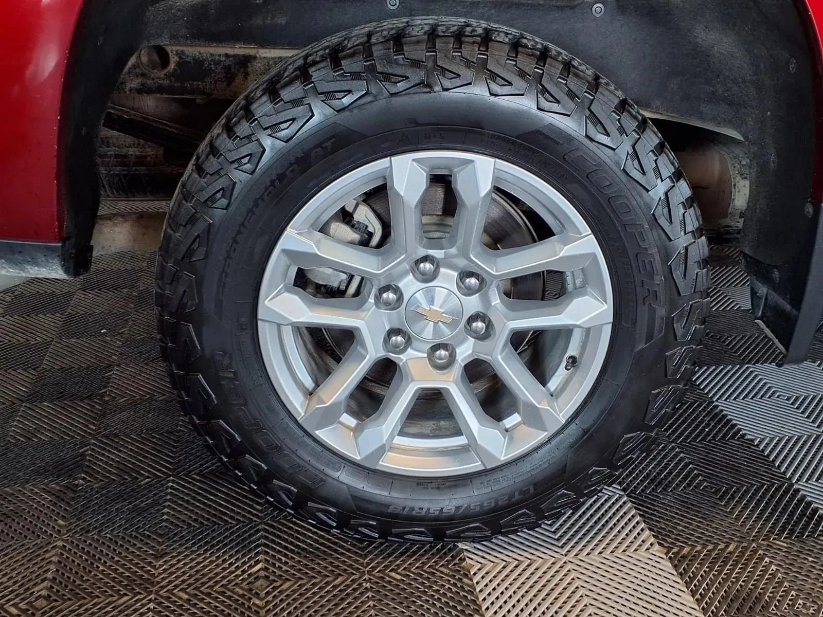 Chevrolet Silverado photo 8