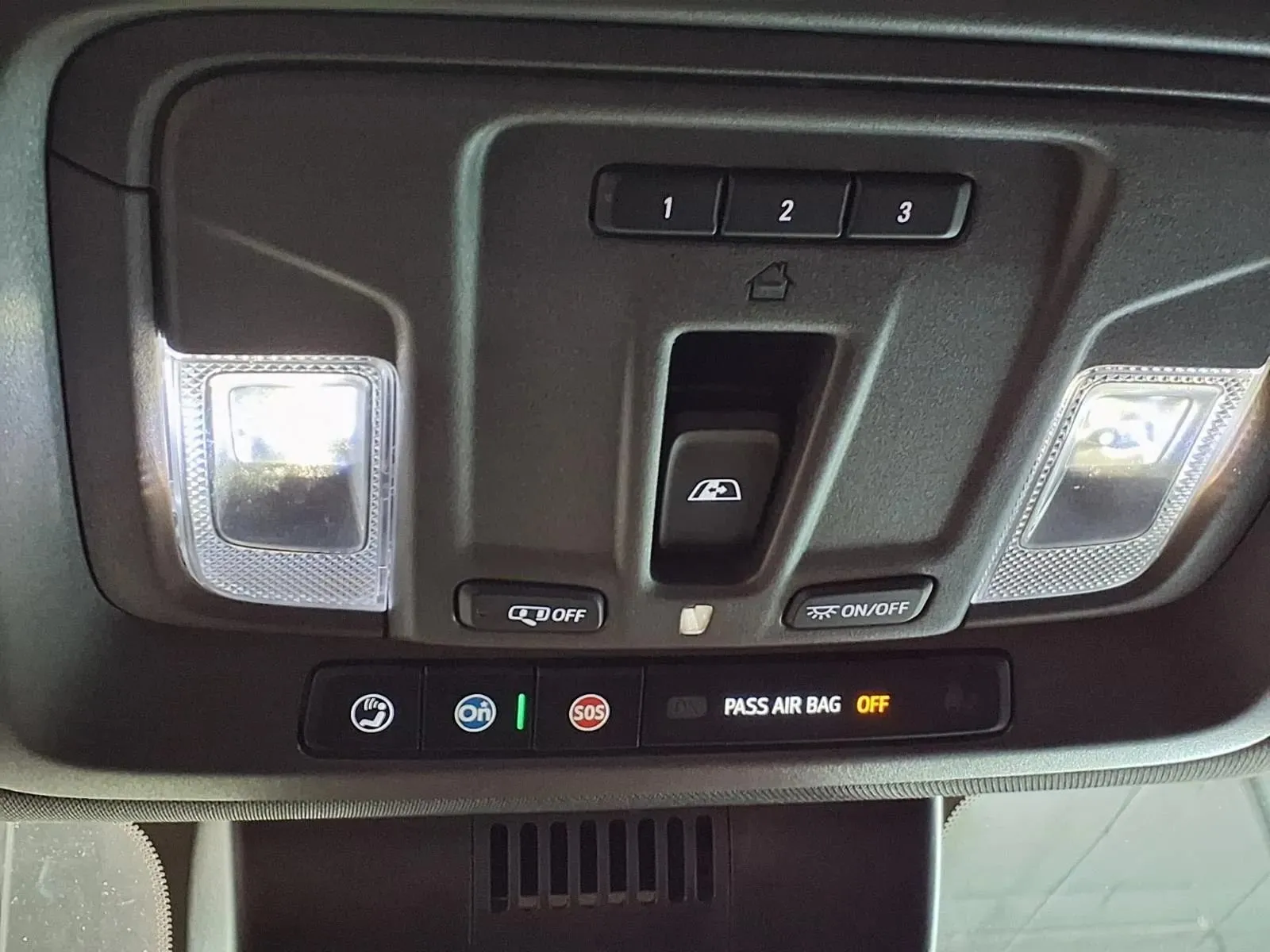 Chevrolet Silverado photo 22