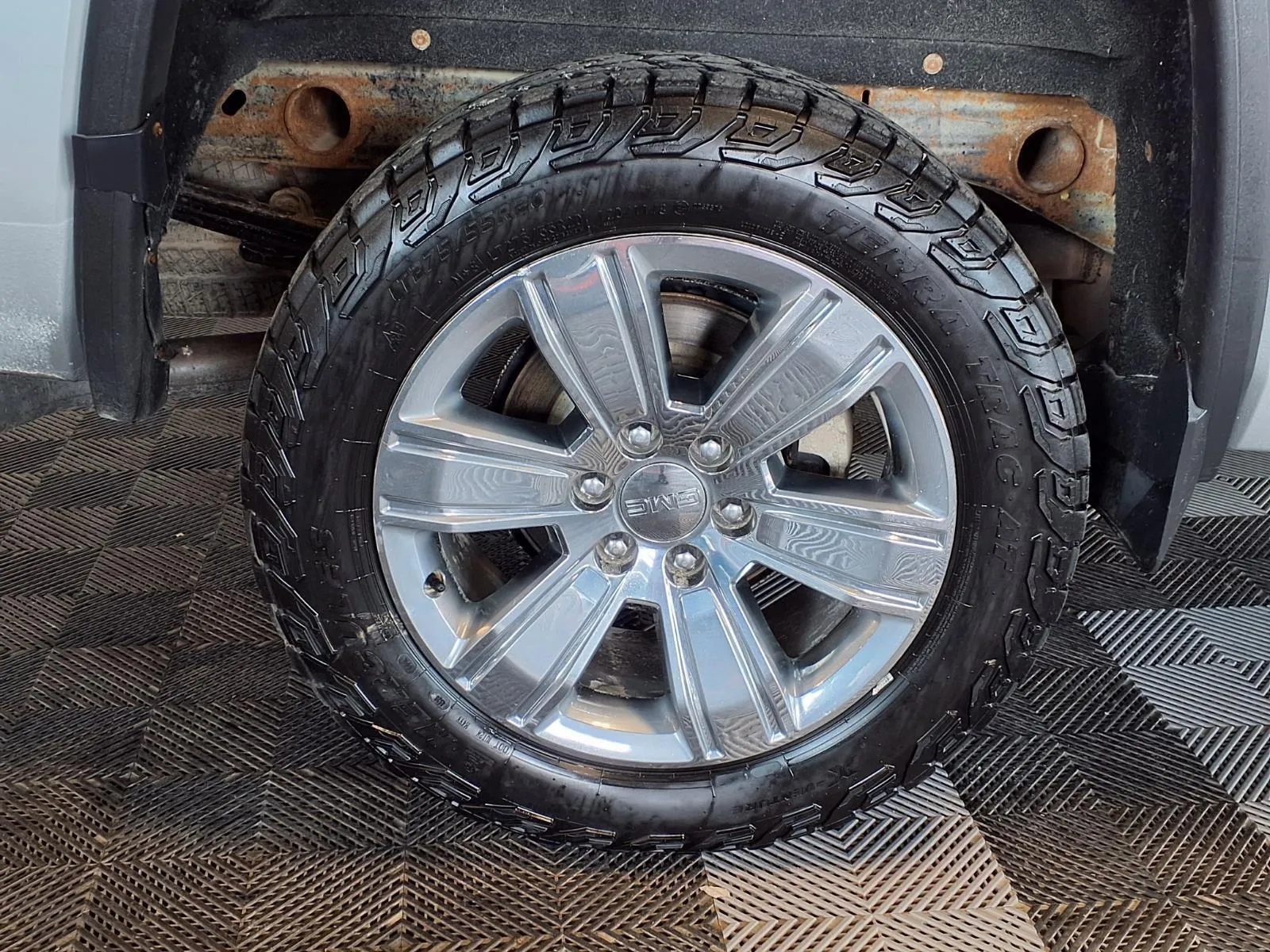 GMC Sierra photo 8
