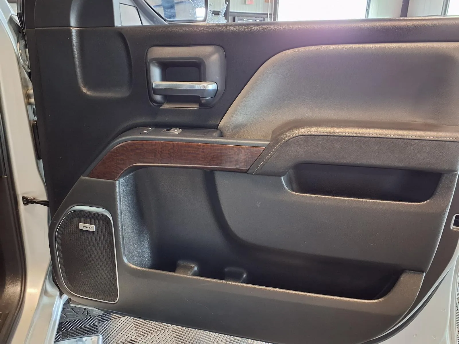 GMC Sierra photo 12