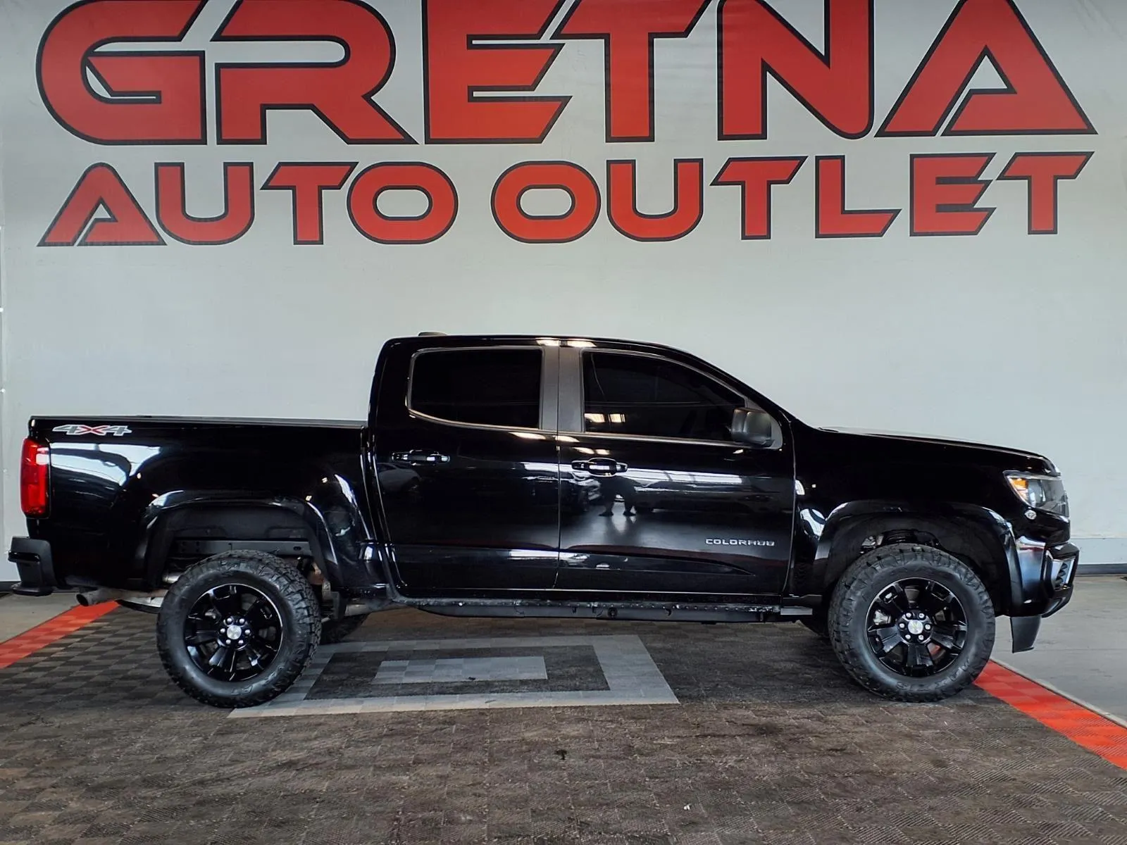 Black 2022 Chevrolet Colorado LT for sale in Gretna, NE