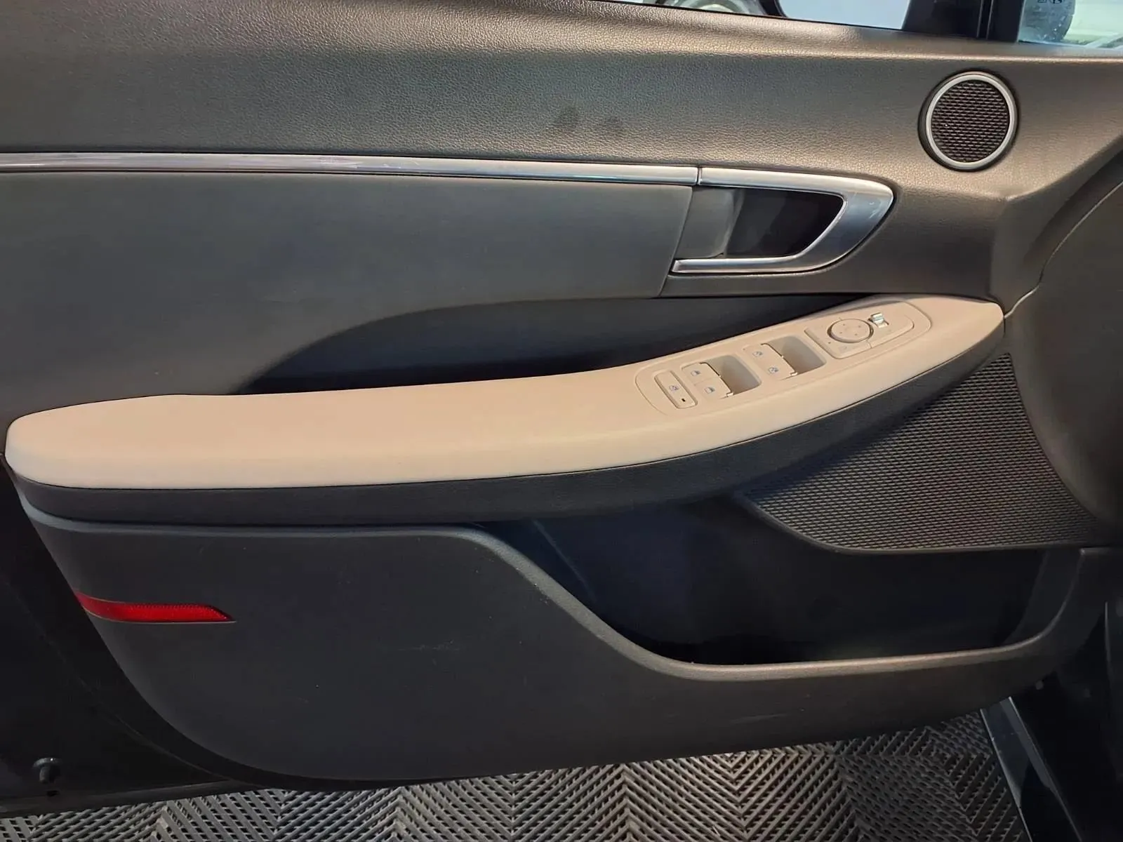 Hyundai Sonata photo 15