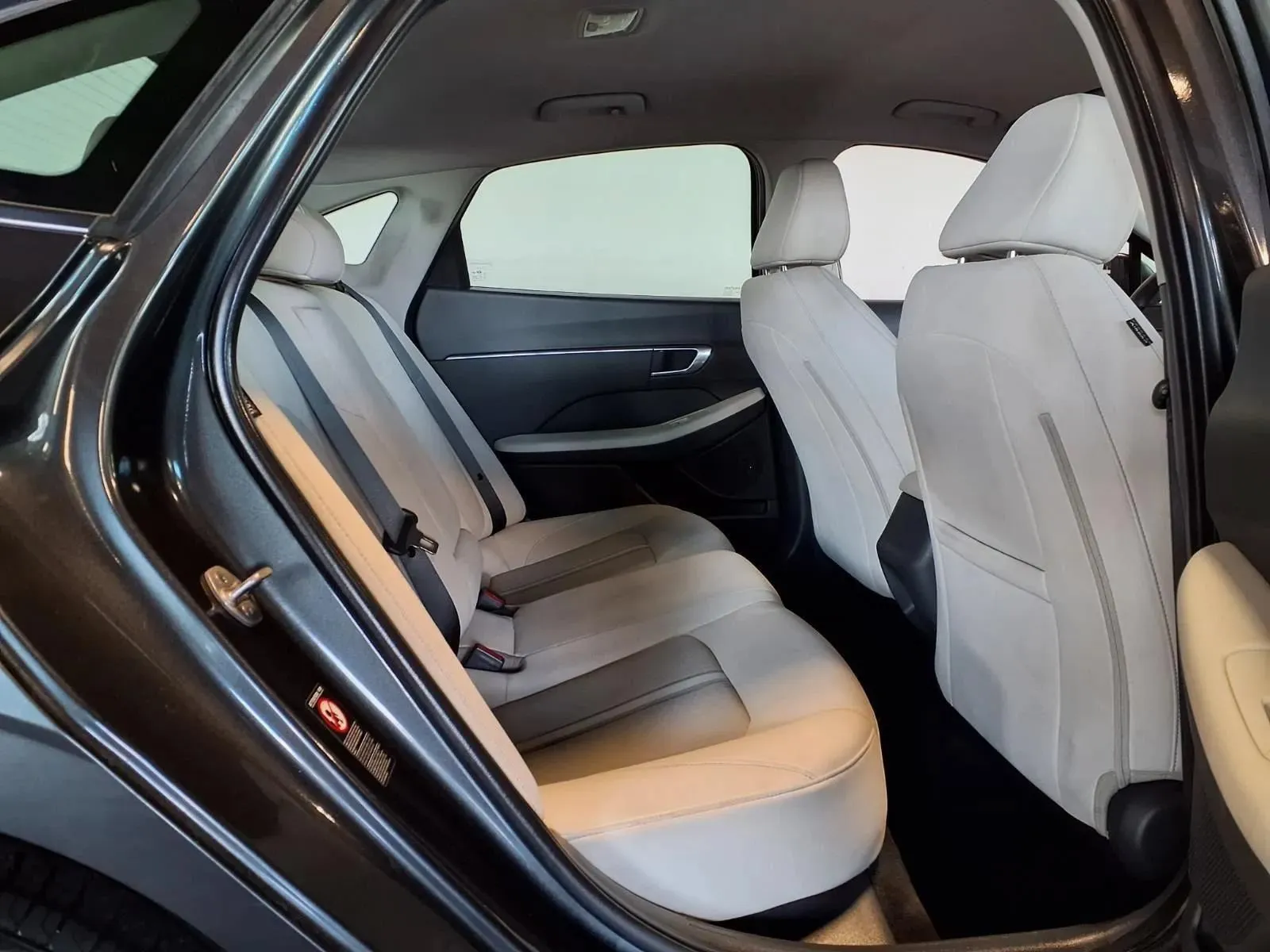 Hyundai Sonata photo 8