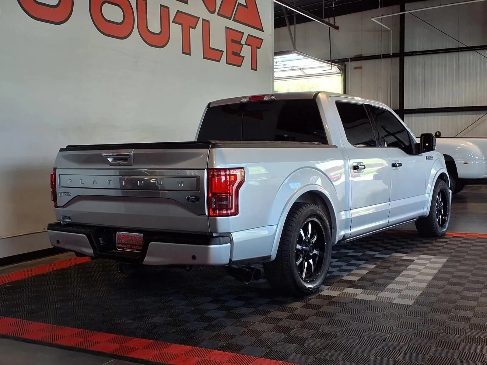 Ford F-150 photo 6