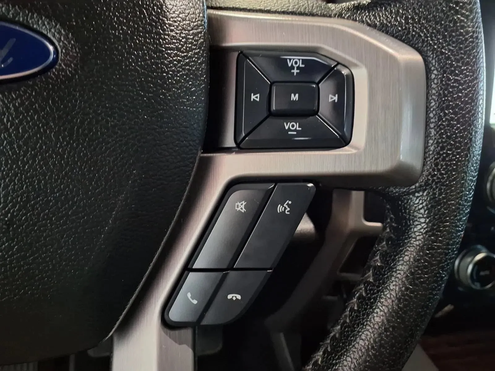 Ford F-150 photo 26