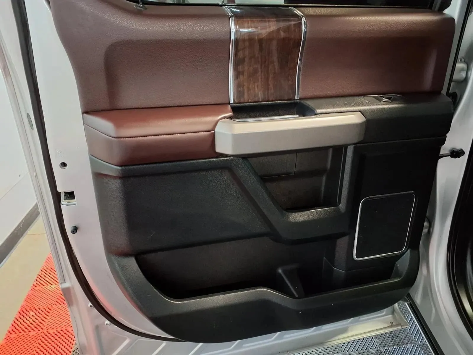 Ford F-150 photo 14