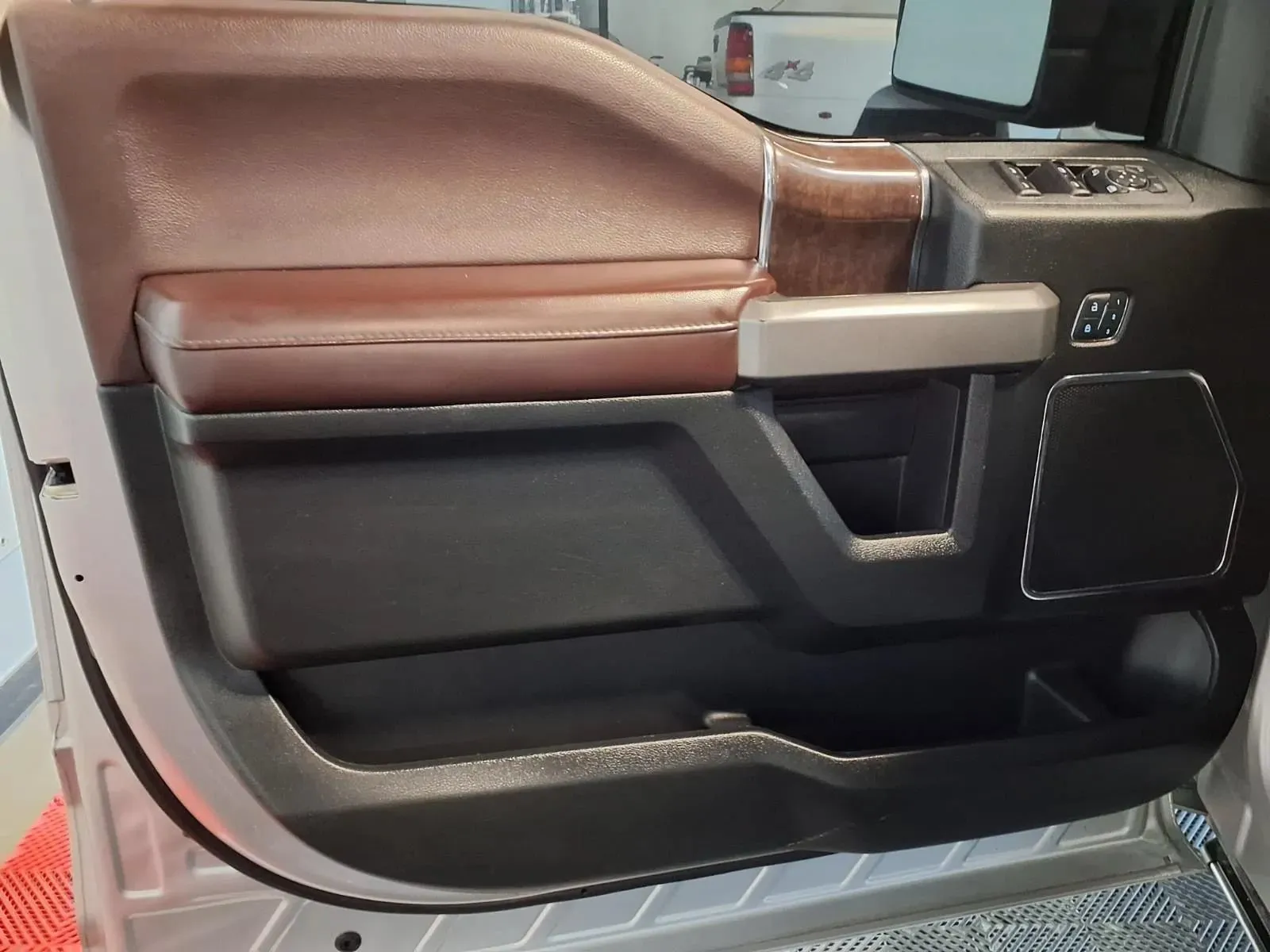 Ford F-150 photo 16