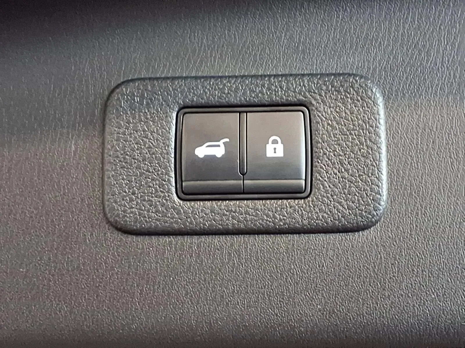 Nissan Armada photo 7