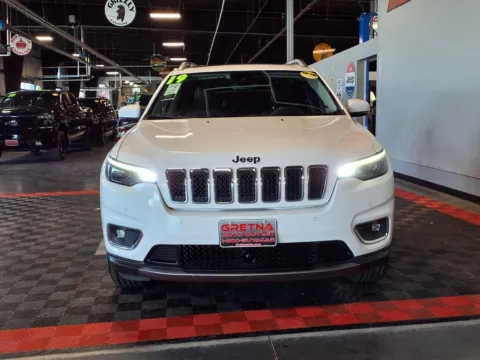 Photos of 2019 Jeep Cherokee Limited for sale in Gretna, NE at Gretna Auto Outlet